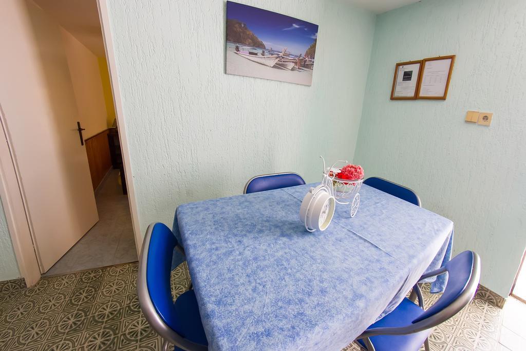 Apartments Stefanovski Paradiso Veli Lošinj Rum bild